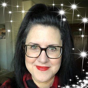 Meet your Posher, Gina